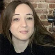 Laureata in Sociologa che offre ripetizioni di materie umanistiche (psicologia, sociologia, pedagogia, antropologia, storia, letteratura italiana, geografia, filosofia)